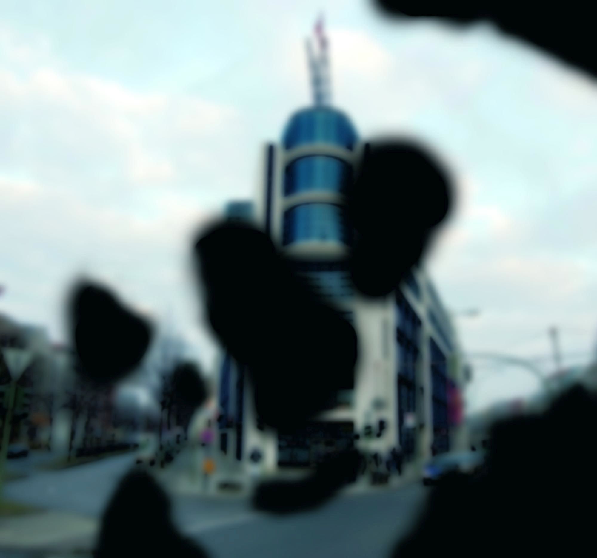 Seheindruck mit diabetischer Retinopathie. Schwarze Flecken überlagern das Bild.